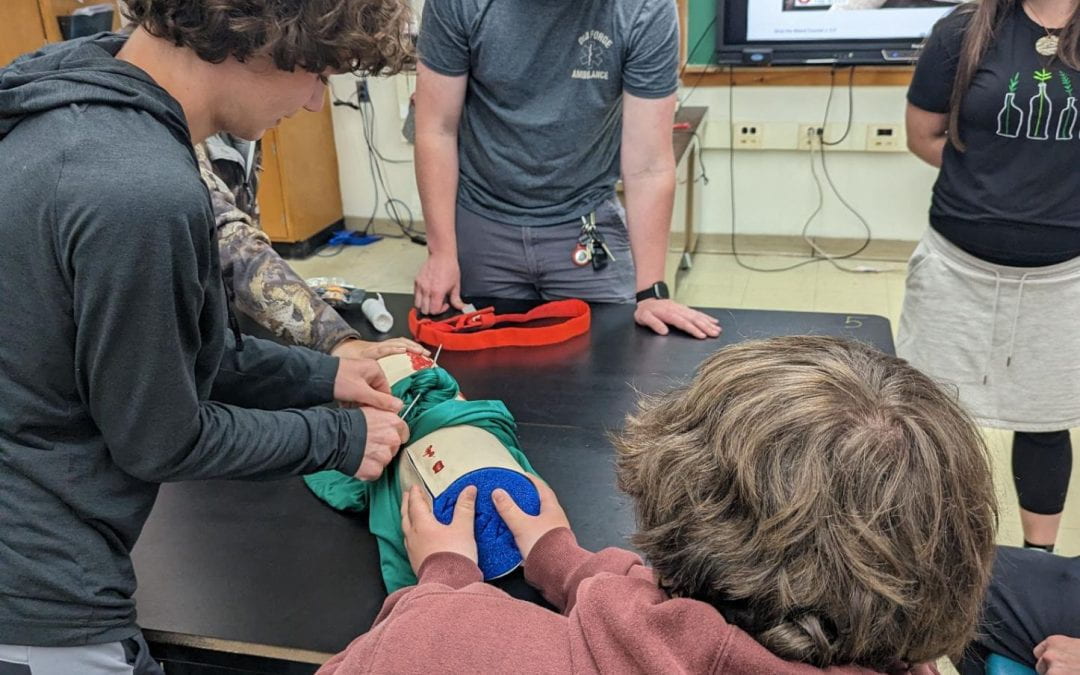 Paul Smith’s College Students Train Saranac Lake High School Students to Stop the Bleed