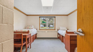 Saratoga Hall bedroom