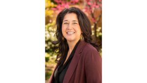 Maureen Cunningham Headshot