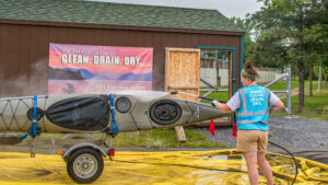 AWI_stewardship program_boat decon